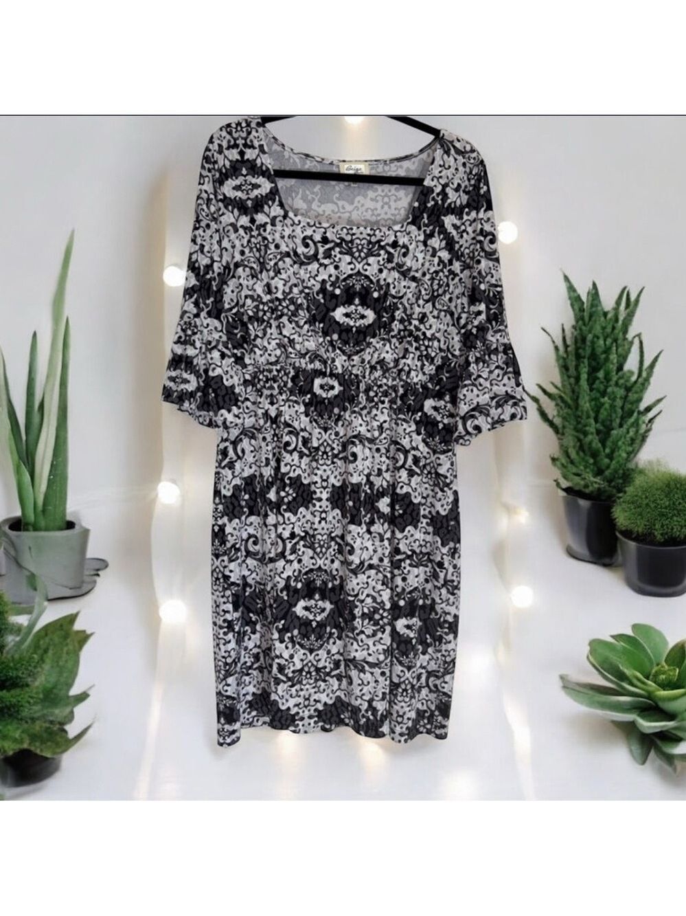 Beige ECI Black and White Dress with elastic waist and Ruffled Sleeves size 16W
